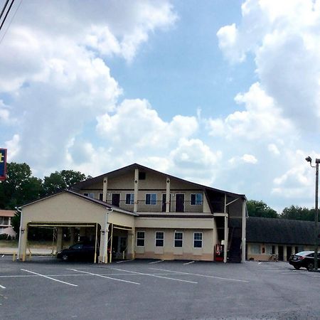 Budget Inn Калгун Екстер'єр фото